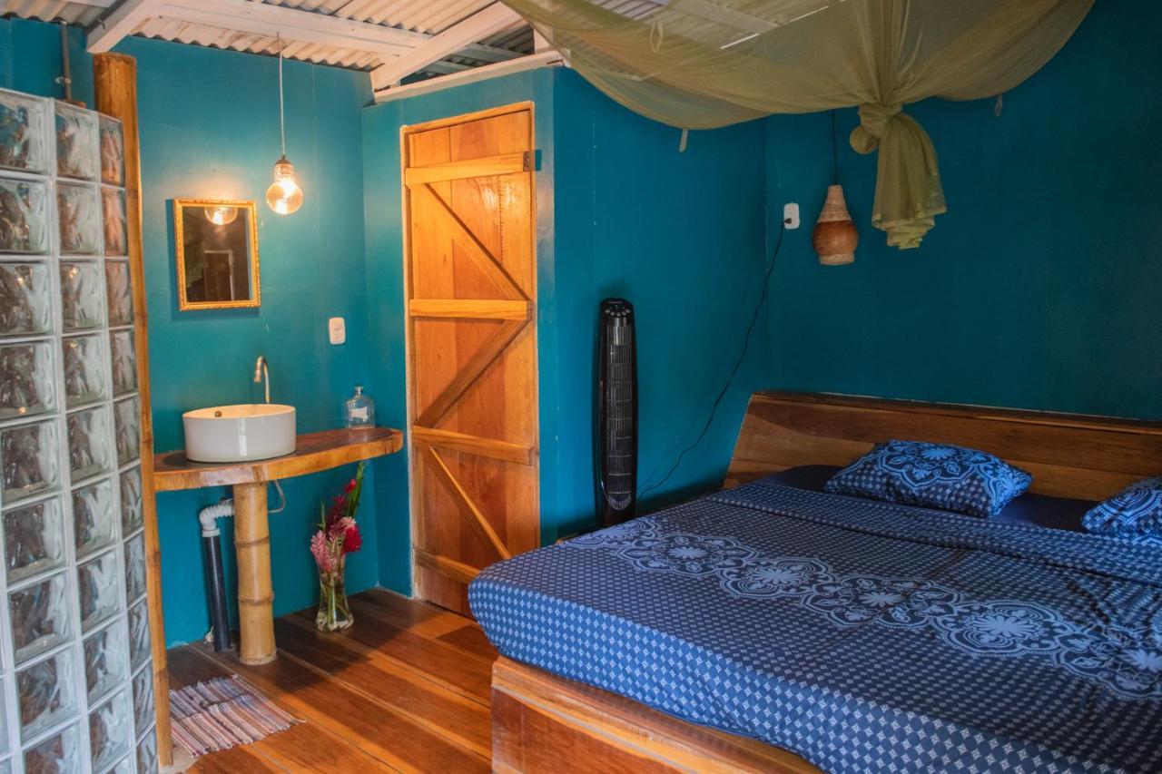Roots Family Hostel Puerto Viejo de Talamanca Luaran gambar
